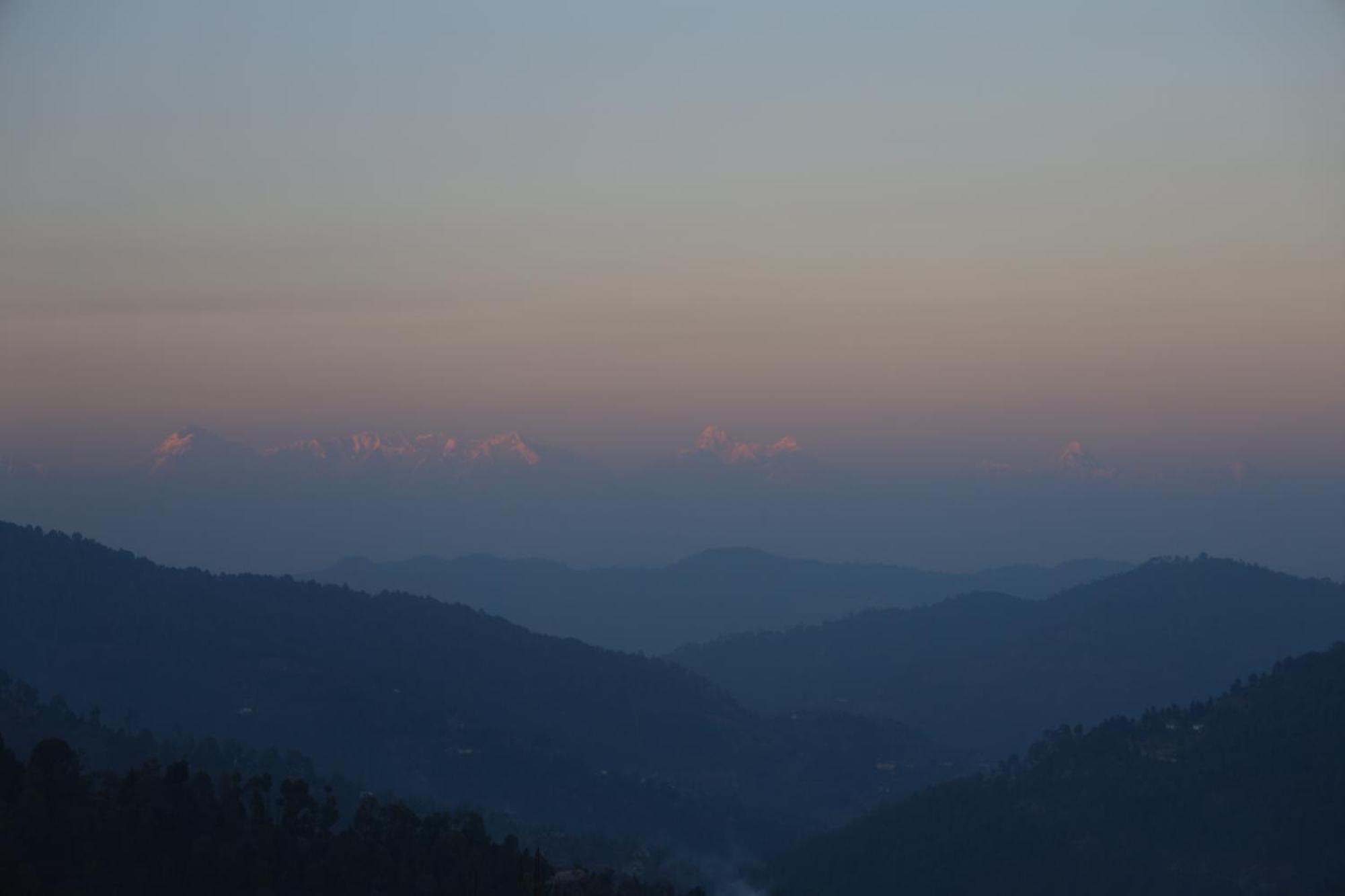 The Pahadi Nest Mukteshwar Hotel Kültér fotó